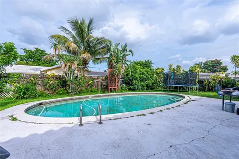3991 NW 108th Avenue Coral Springs FL 33065