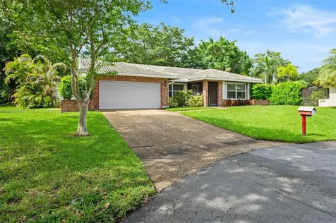 2250 NW 41st Avenue Coconut Creek FL 33066