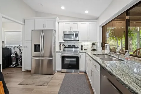 2250 NW 41st Avenue Coconut Creek FL 33066