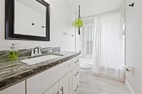 2250 NW 41st Avenue Coconut Creek FL 33066