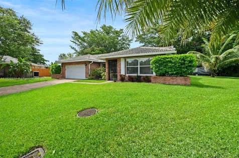 2250 NW 41st Avenue Coconut Creek FL 33066