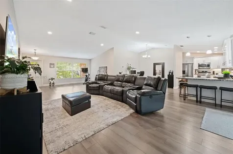2250 NW 41st Avenue Coconut Creek FL 33066