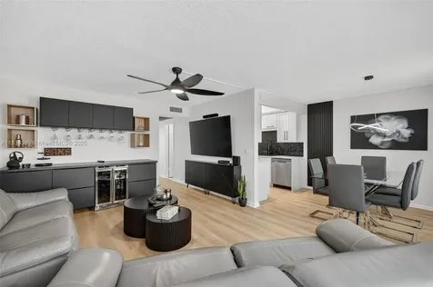 3029 Harwood D Deerfield Beach FL 33442
