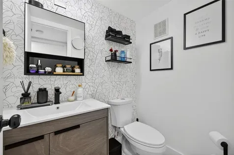 3029 Harwood D Deerfield Beach FL 33442