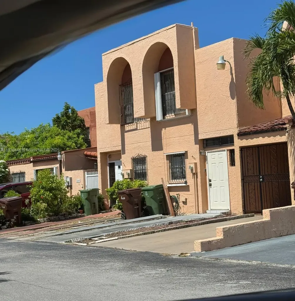 1180 W 42nd Place Hialeah FL 33012