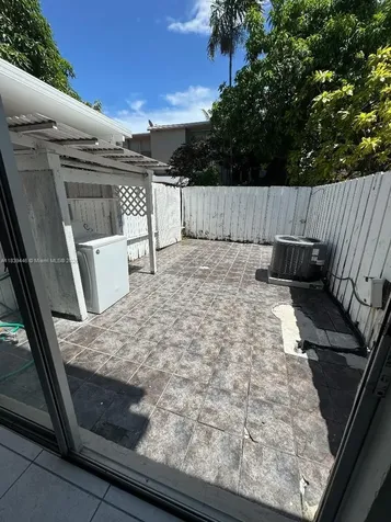 1180 W 42nd Place Hialeah FL 33012