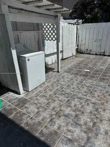 1180 W 42nd Place Hialeah FL 33012