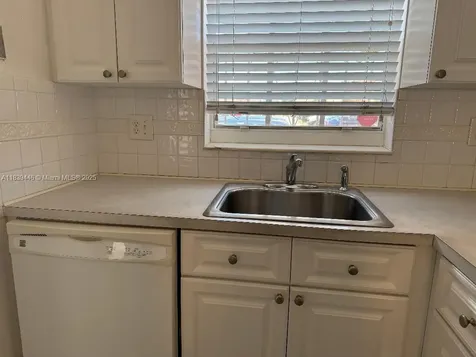 1180 W 42nd Place Hialeah FL 33012