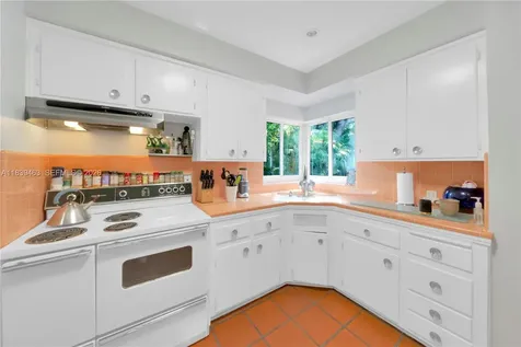 2665 SW 17th Avenue Miami FL 33133