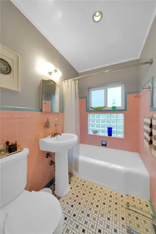 2665 SW 17th Avenue Miami FL 33133