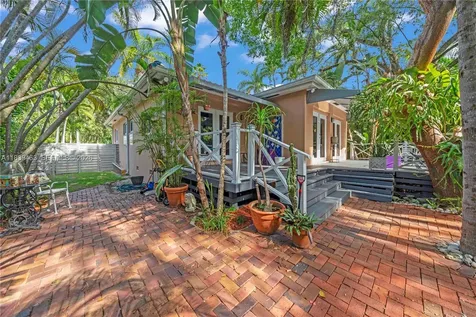2665 SW 17th Avenue Miami FL 33133