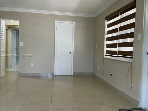 330 W 40th Place Hialeah FL 33012