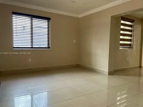 330 W 40th Place Hialeah FL 33012