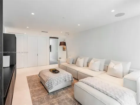 17475 Collins Avenue Sunny Isles Beach FL 33160