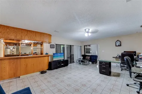 400 NW 128th Avenue Miami FL 33182