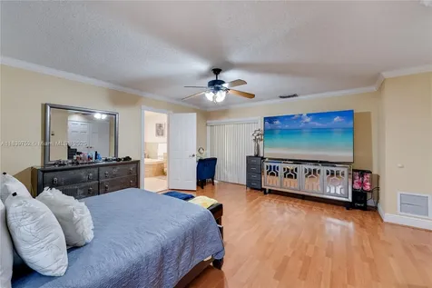 400 NW 128th Avenue Miami FL 33182