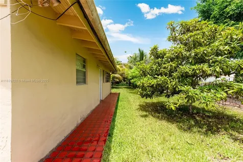 400 NW 128th Avenue Miami FL 33182