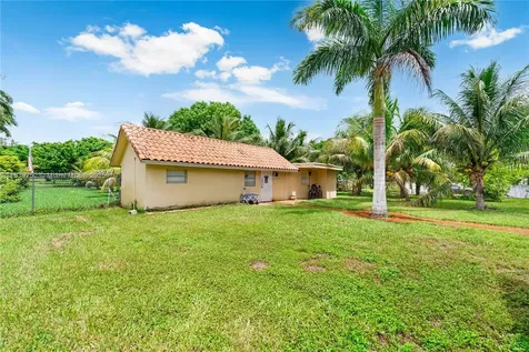 400 NW 128th Avenue Miami FL 33182