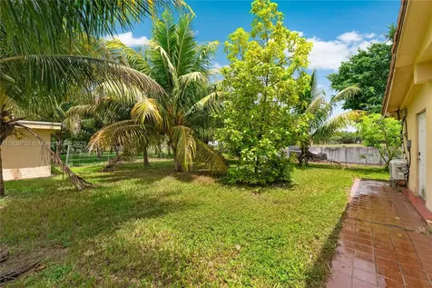 400 NW 128th Avenue Miami FL 33182