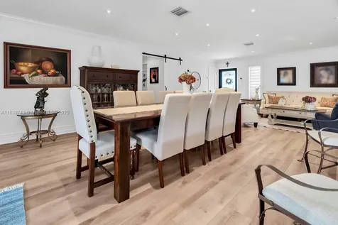 9031 SW 66th Terrace Miami FL 33173