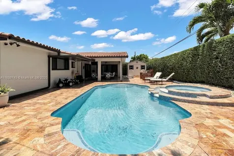 9031 SW 66th Terrace Miami FL 33173