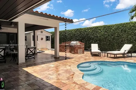 9031 SW 66th Terrace Miami FL 33173