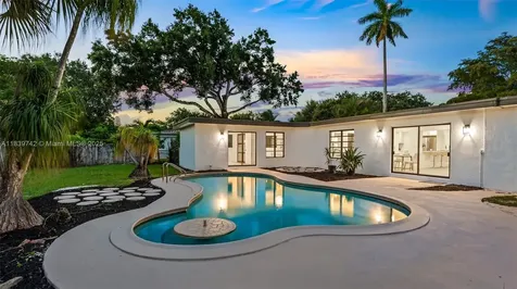 885 Azalea Court Plantation FL 33317