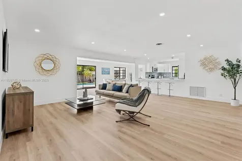 885 Azalea Court Plantation FL 33317