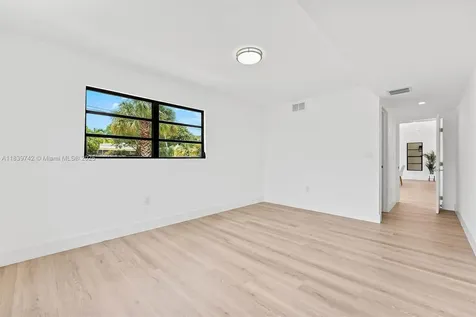 885 Azalea Court Plantation FL 33317
