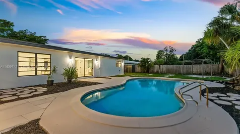 885 Azalea Court Plantation FL 33317