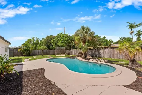 885 Azalea Court Plantation FL 33317
