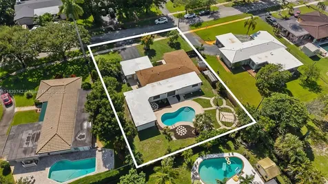 885 Azalea Court Plantation FL 33317