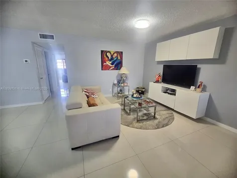 5300 Washington Street Hollywood FL 33021