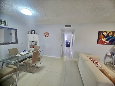 5300 Washington Street Hollywood FL 33021