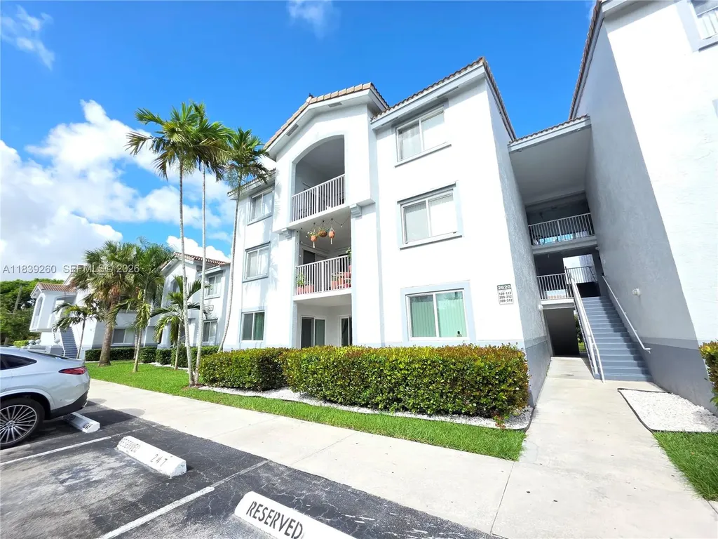 2620 S University Drive Davie FL 33328