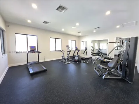 2620 S University Drive Davie FL 33328