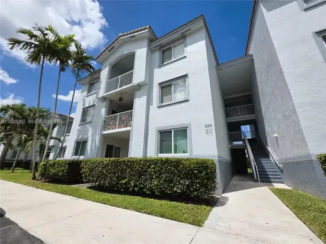2620 S University Drive Davie FL 33328