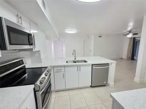 2620 S University Drive Davie FL 33328