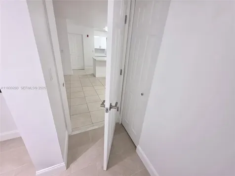 2620 S University Drive Davie FL 33328