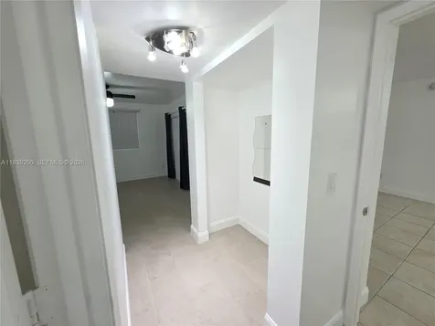 2620 S University Drive Davie FL 33328