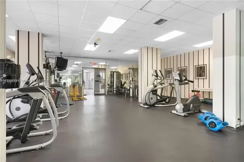 2750 NE 183rd Street Aventura FL 33160