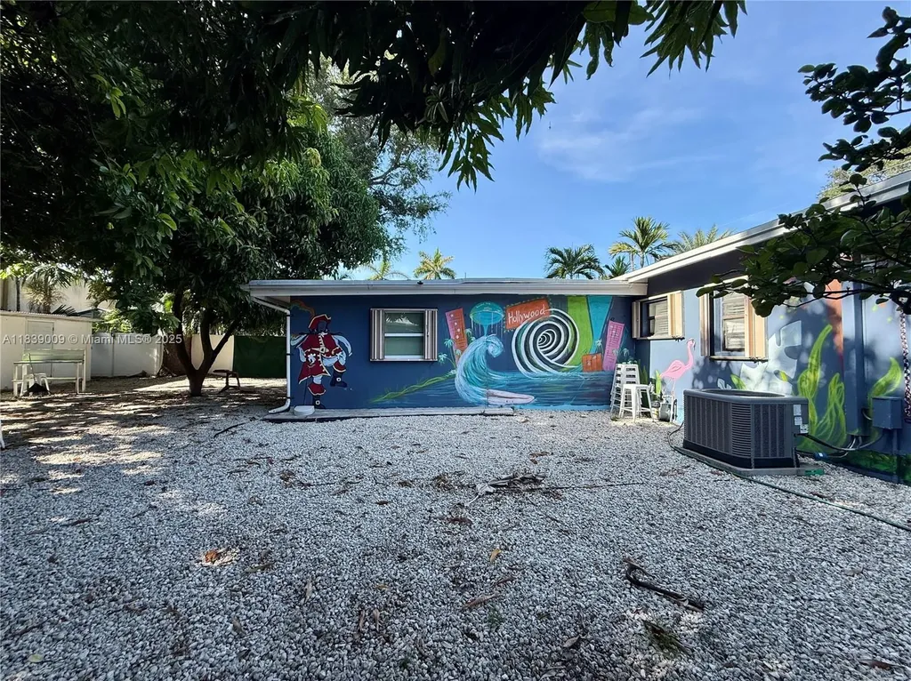 2406 N 28th Avenue Hollywood FL 33020