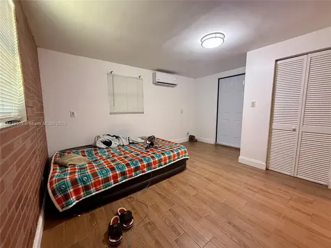 2406 N 28th Avenue Hollywood FL 33020