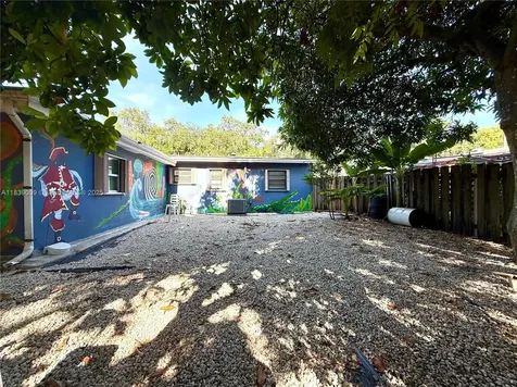 2406 N 28th Avenue Hollywood FL 33020