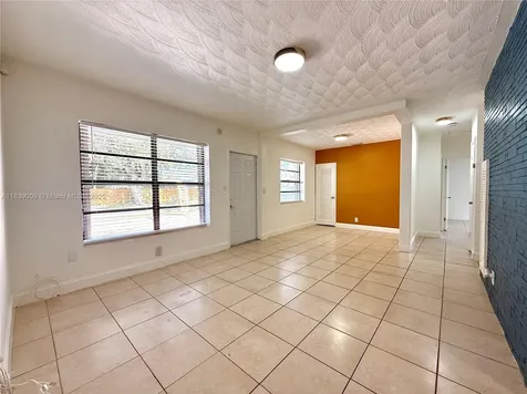 2406 N 28th Avenue Hollywood FL 33020