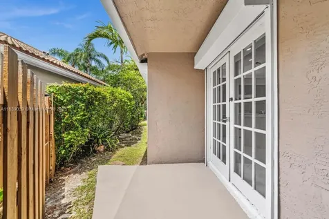 269 NW 101st Avenue Plantation FL 33324