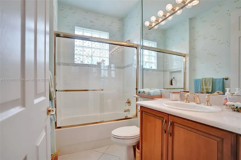 13648 Venice Beach Point Delray Beach FL 33446