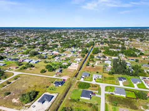 2803 44th Street SW Lehigh Acres FL 33976