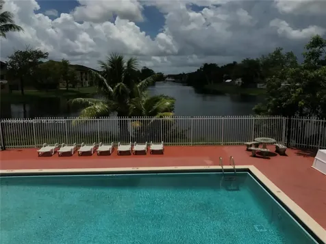 15481 SW 81st Circle Lane Miami FL 33193