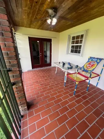 13930 SW 16th Terrace Miami FL 33175